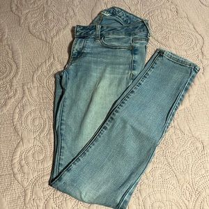 American Eagle woman jeans